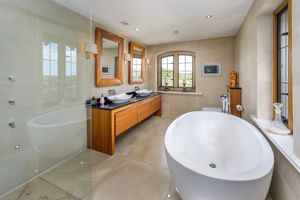 Photo 17- click for photo gallery